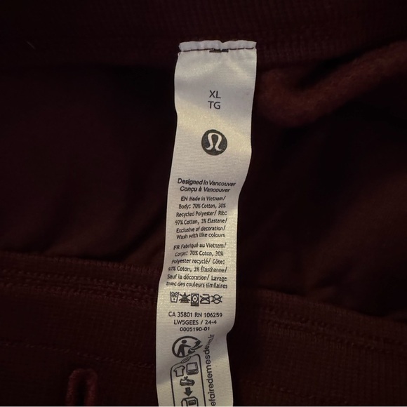 Women's Lululemon Wide Leg Scuba Sweatpants in Goodnight Plum - Picture 6 of 9